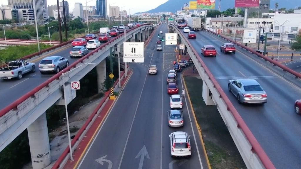 Samuel García Prometió Rediseñar El Par Vial En Constitución Y Morones Prieto Pero Aún No Cumple.