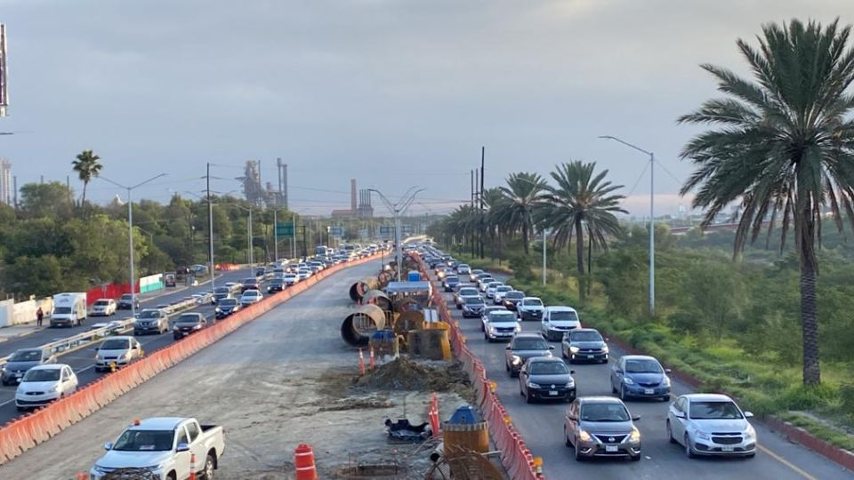 Image | Nl Urbano Los Cierres Por Las Obras Del Metro De Samuel Generan Caos En Constitución. Tráfico Lento, Falta De Señalización Y Riesgos Viales Afectan a La Ciudadanía.