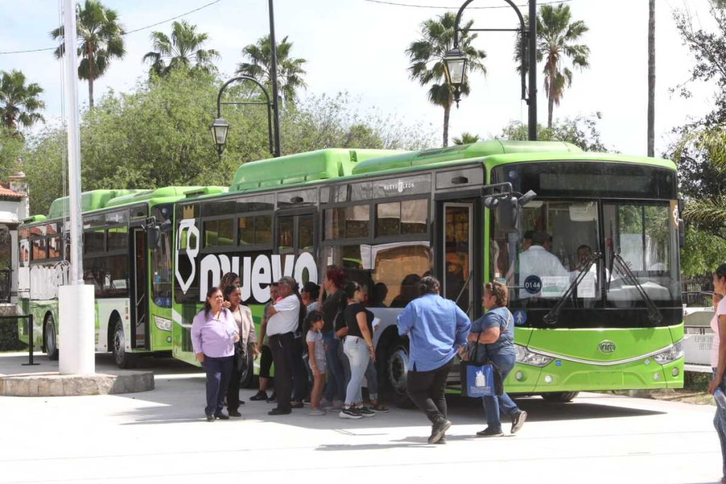 Rutas Urbanas En Nuevo León Reciben Más Subsidio Que Nunca, Pero El Servicio Sigue Siendo Deficiente. Aumenta El Gasto Público, Pero No La Calidad Del Servicio.