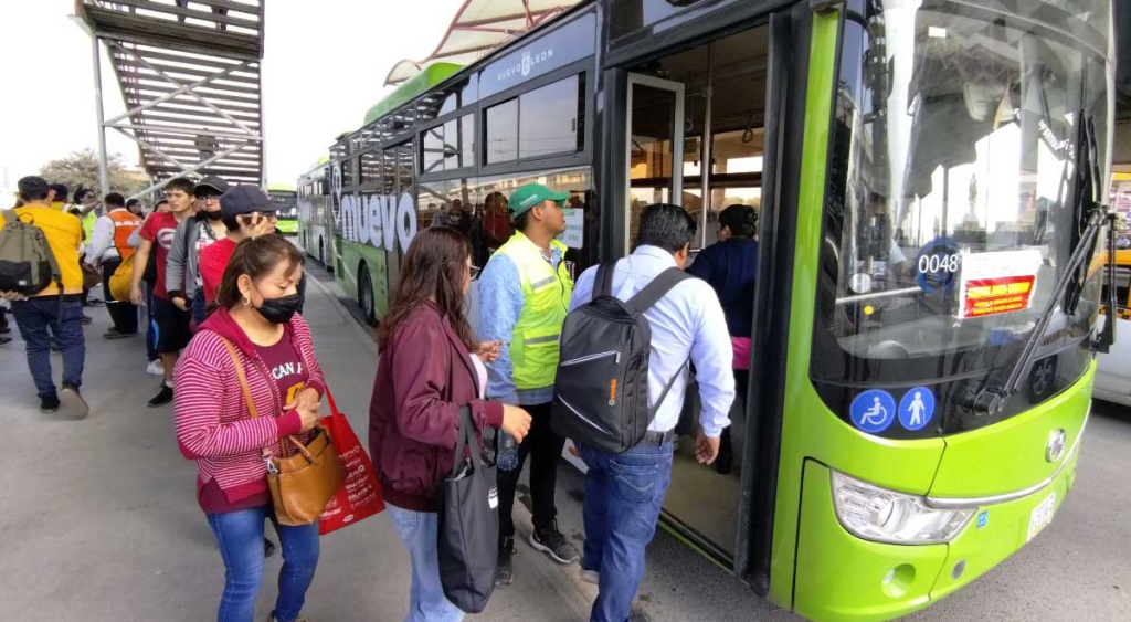 Cómo Vamos Nuevo León Reveló Retrocesos En Contaminación En Nuevo León Y Movilidad Estatal, Exhibiendo Fallas Del Gobierno Estatal Y La Ausencia De Soluciones.