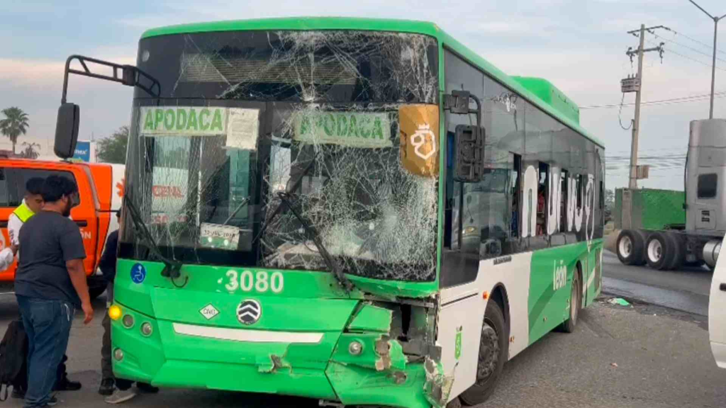 Camión Verde Chocado 